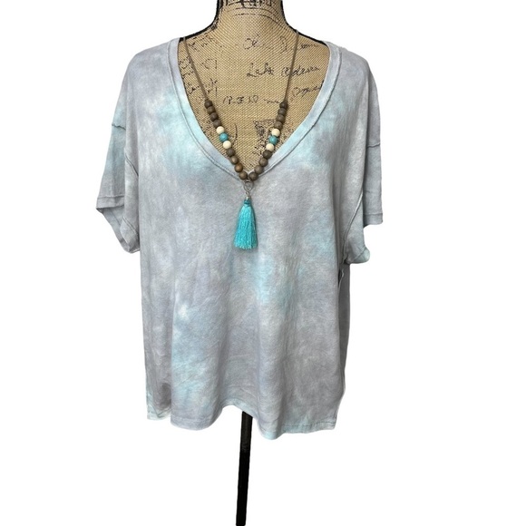 Free People Tie Dye Cut Out Back Slouchy Boho Tee NWT - Picture 8 of 14